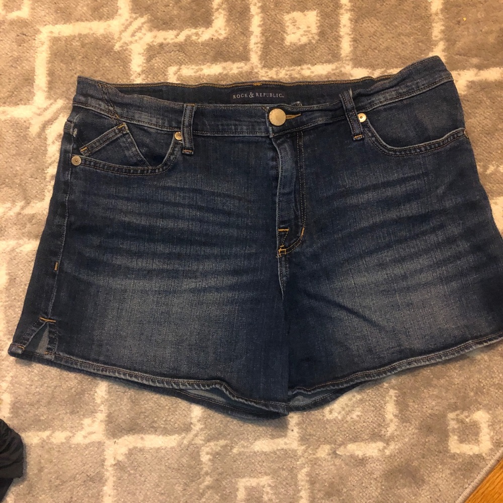 Rock and Republic 3.5” Inseam Jean Shorts